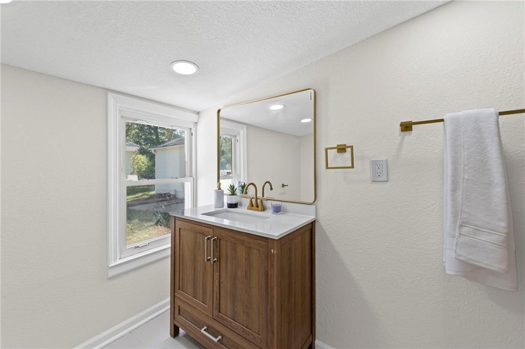 1503 N Mccoy Street — photo 13
