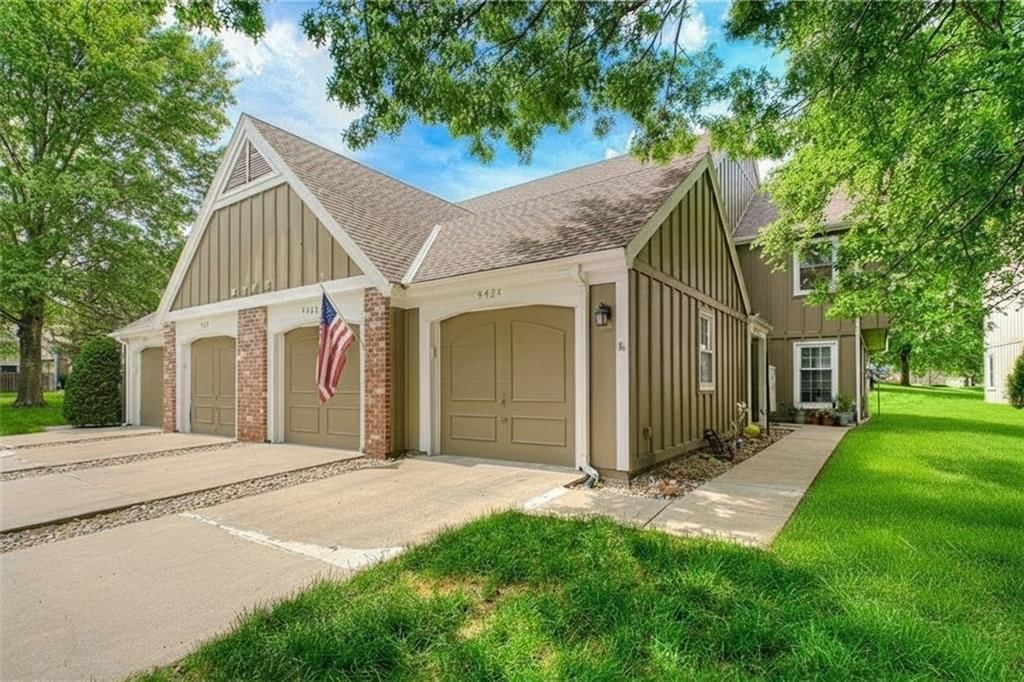 9424 W 122nd Street, Overland Park, KS