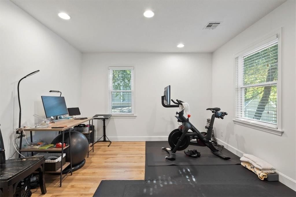 Photo 28 of 37 - 9424 W 122nd Street