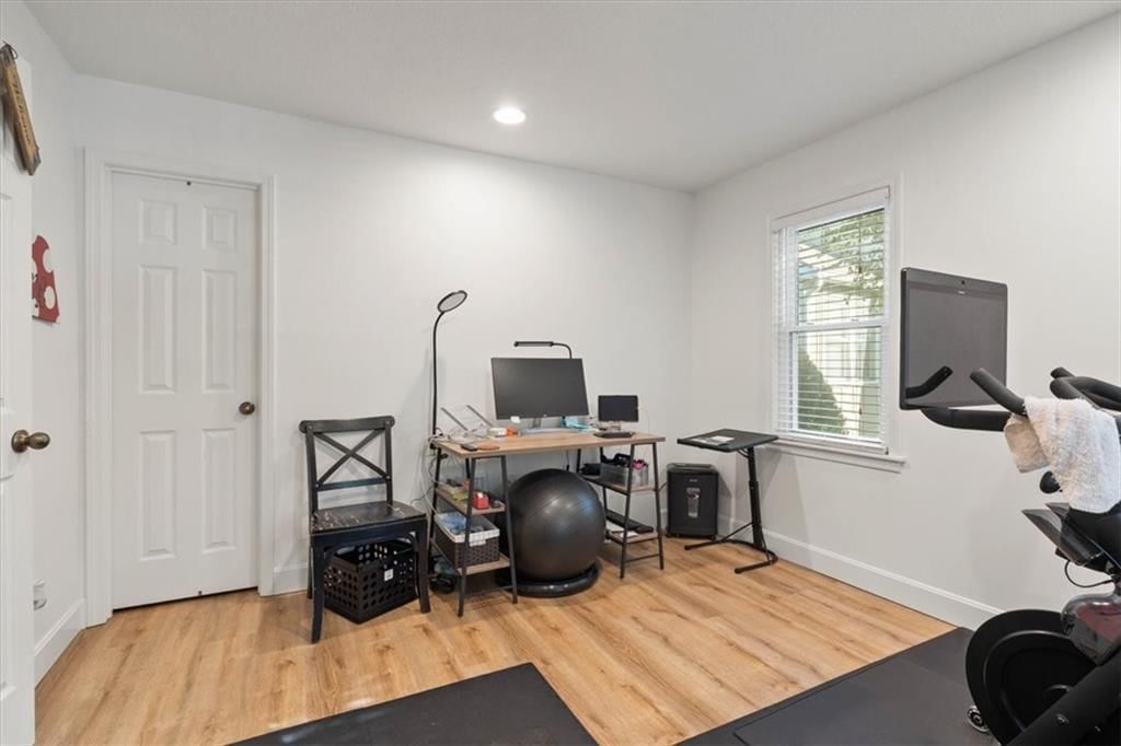 Photo 29 of 37 - 9424 W 122nd Street
