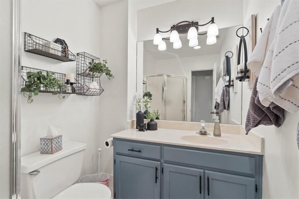 Photo 31 of 37 - 9424 W 122nd Street