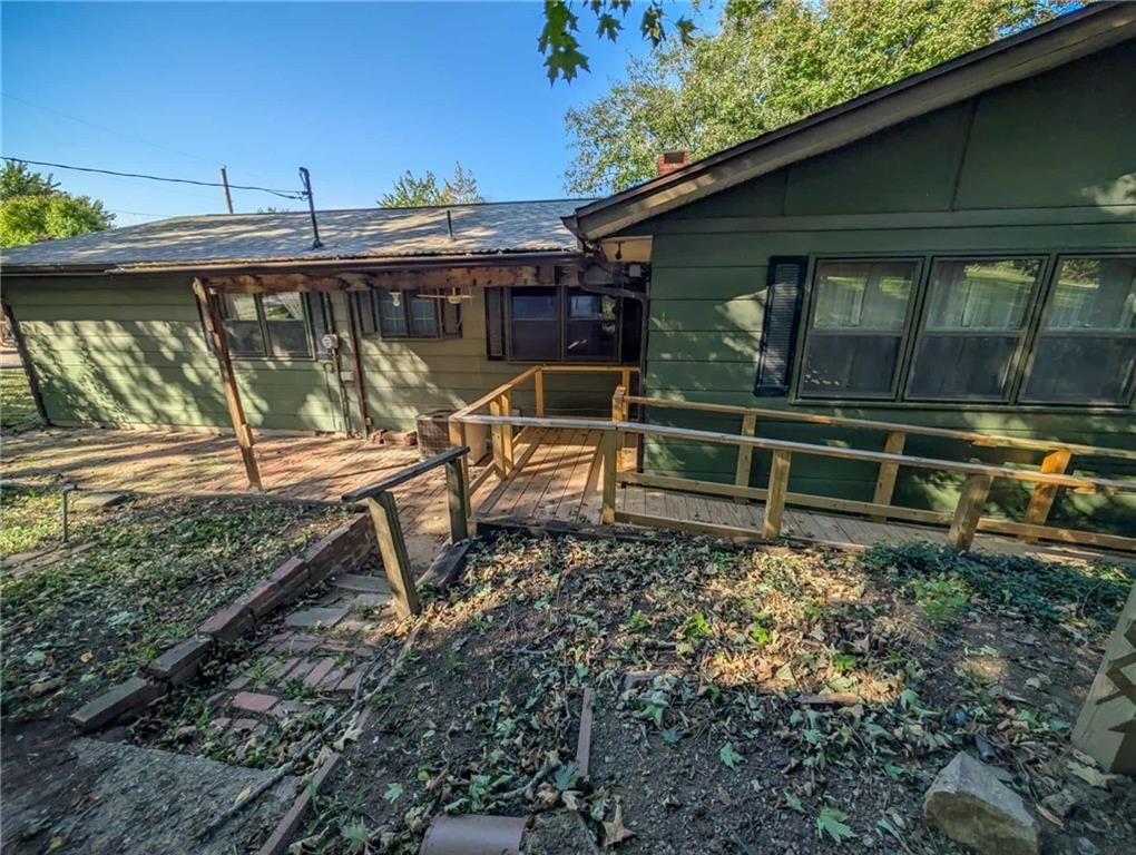 6525 King Hill Avenue — photo 6