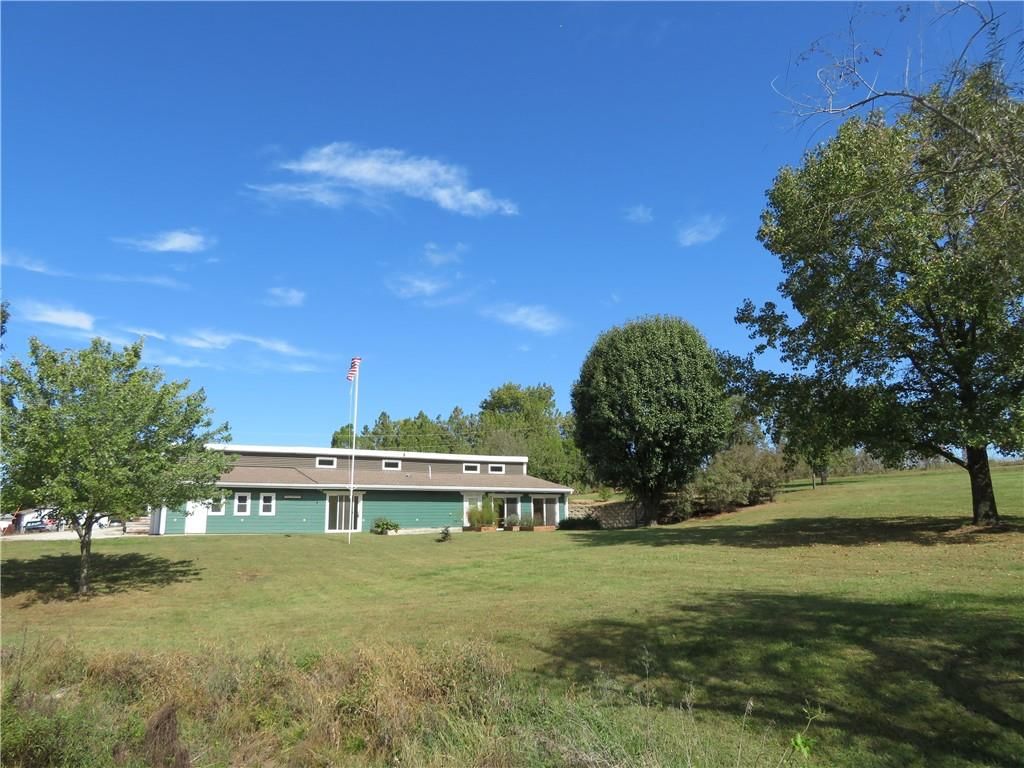 23491 251st Street, McLouth, KS