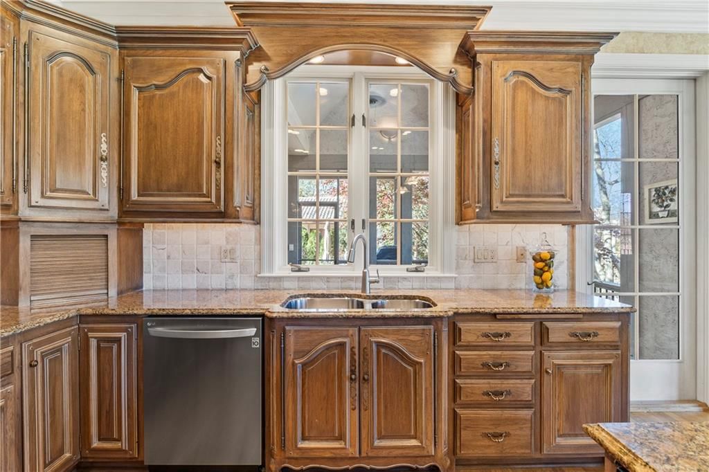 360 E Loch Lloyd Parkway — photo 12