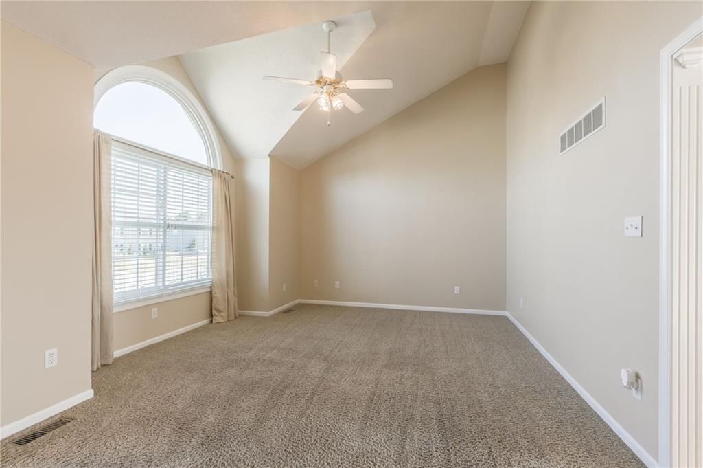 10700 N Holmes Street — photo 11