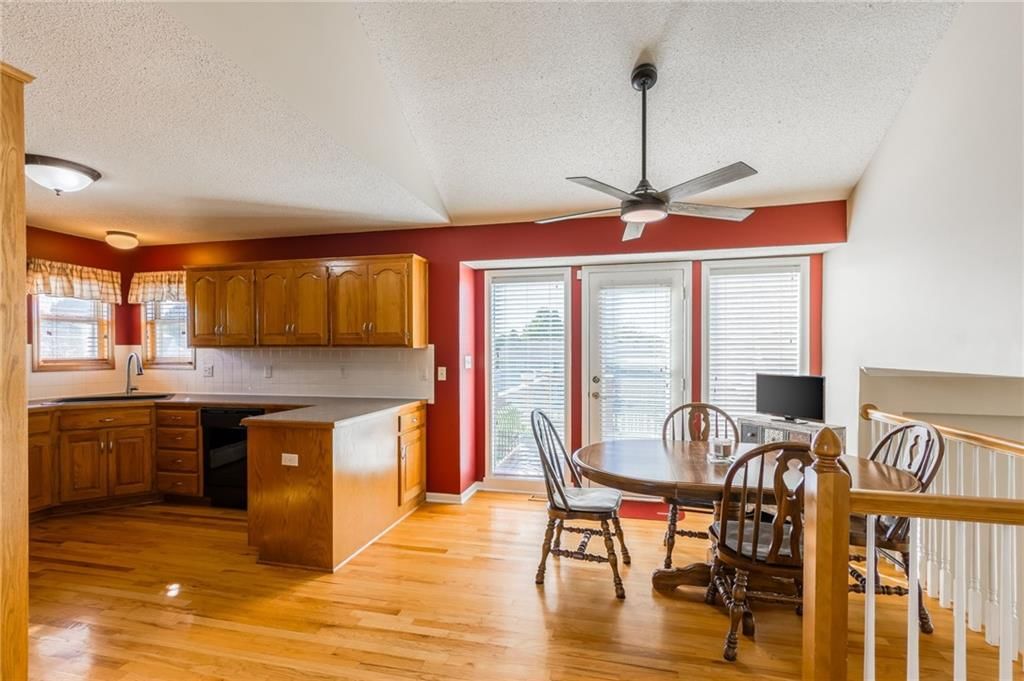 10700 N Holmes Street — photo 15