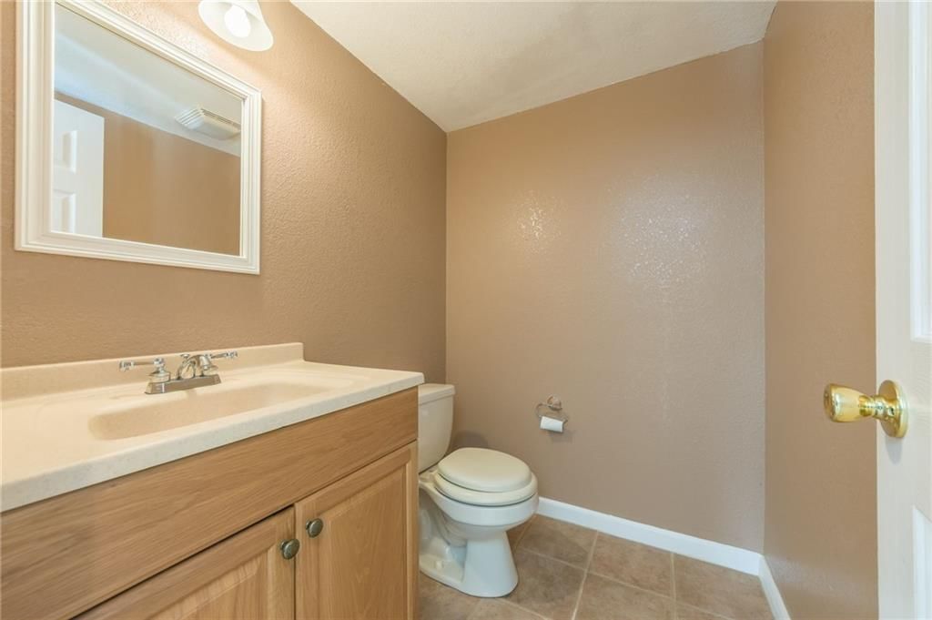10700 N Holmes Street — photo 37