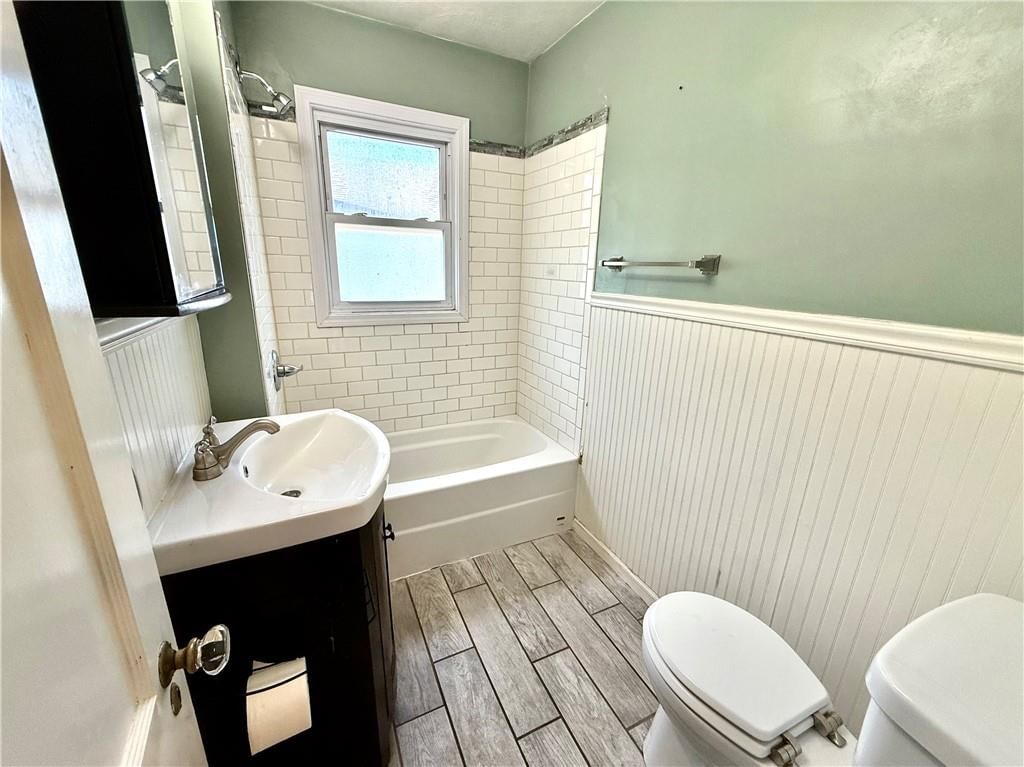 538 W 2nd Street — photo 25