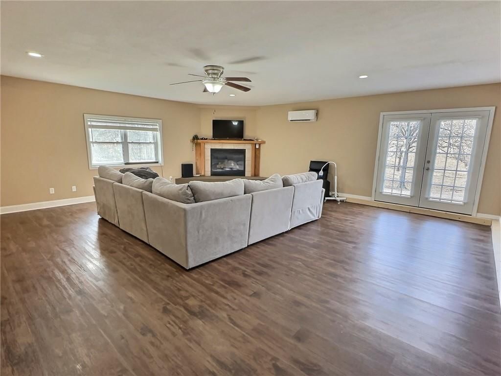 506 W South Street — photo 7