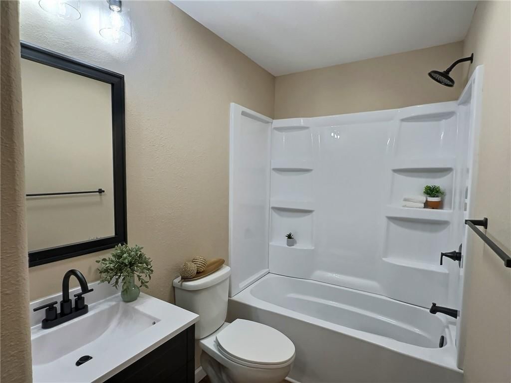 506 W South Street — photo 10