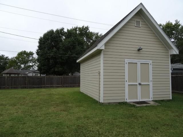 804 N Gregory Boulevard — photo 38