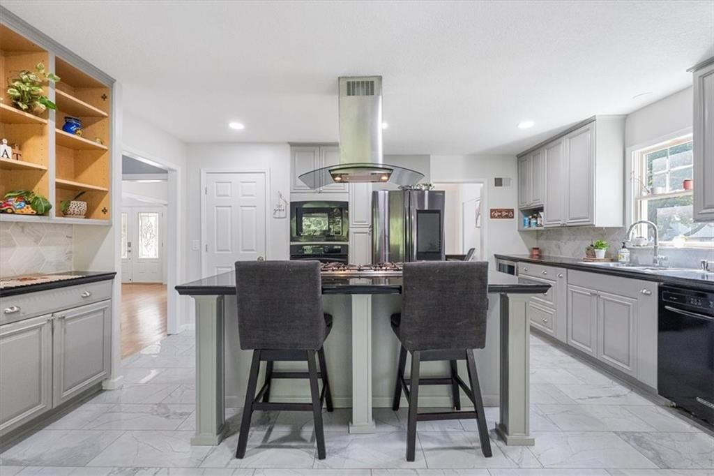 409 NW Locust Drive — photo 11