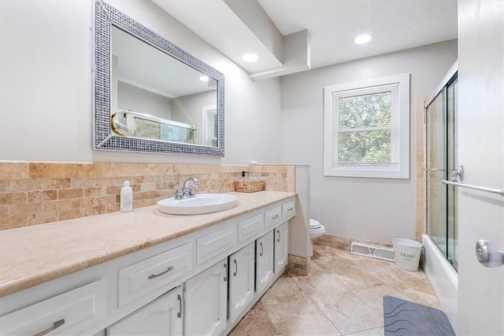 409 NW Locust Drive — photo 22