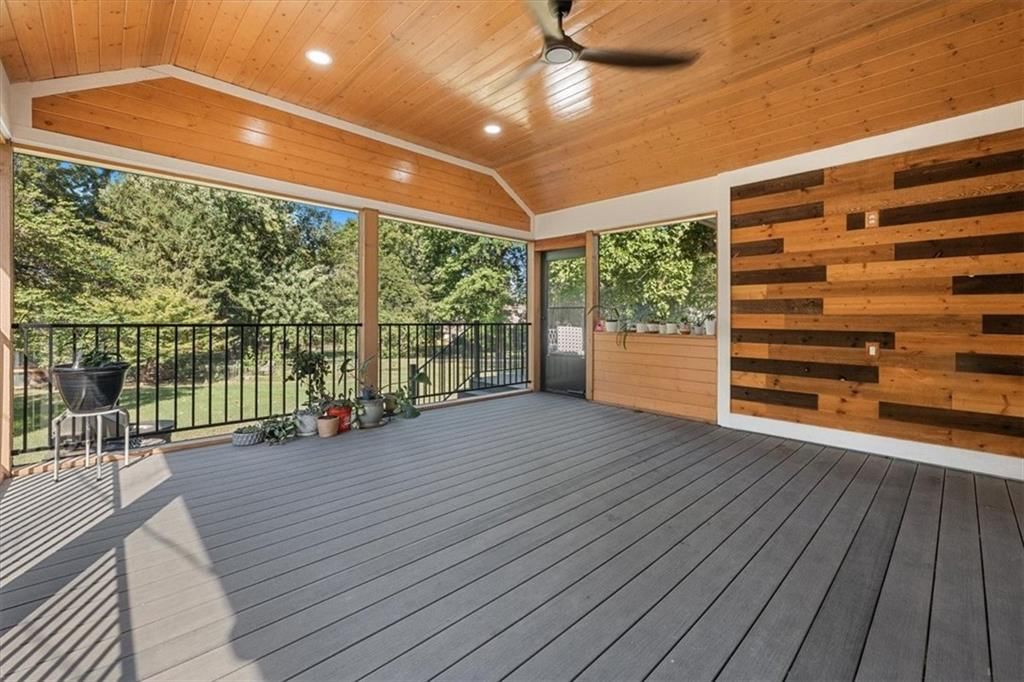 409 NW Locust Drive — photo 28