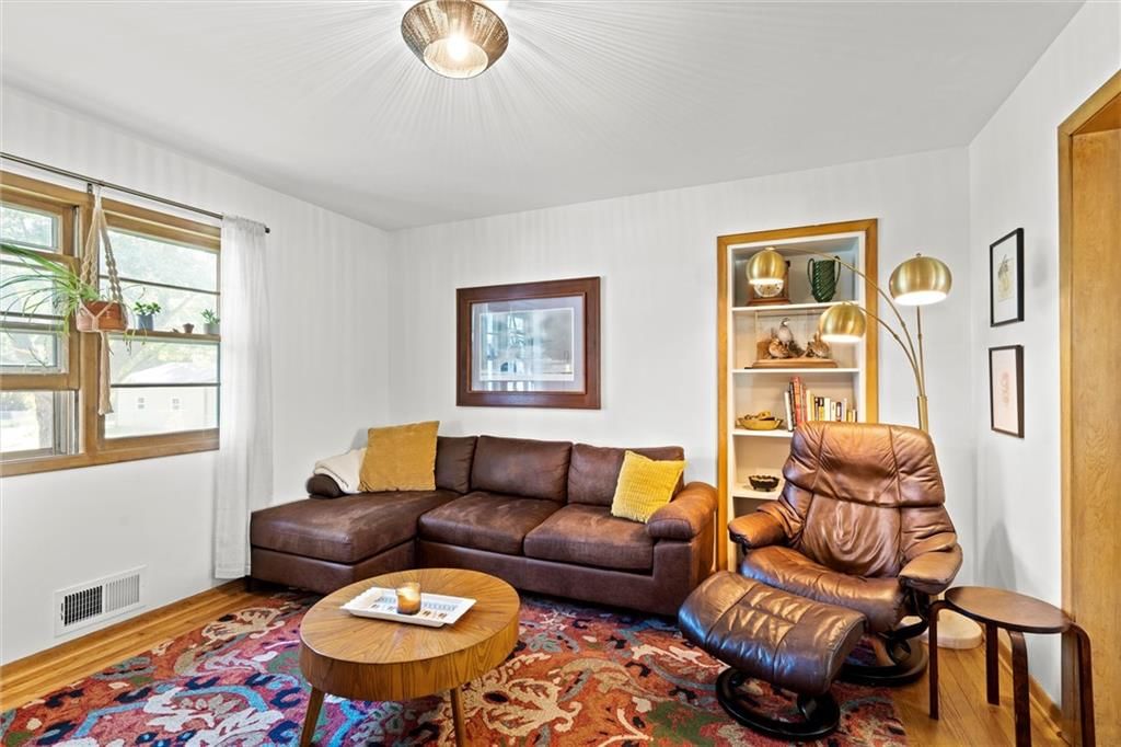 5331 Halsey Street — photo 7