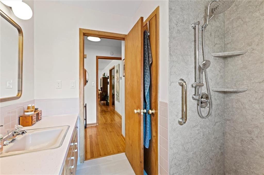 5331 Halsey Street — photo 29