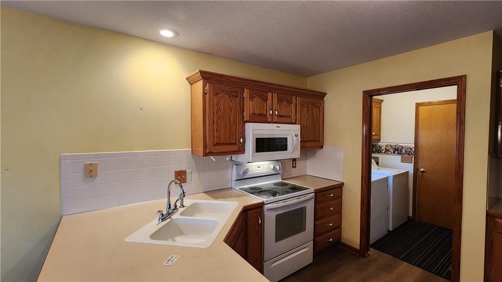 2900 Easton Street — photo 17