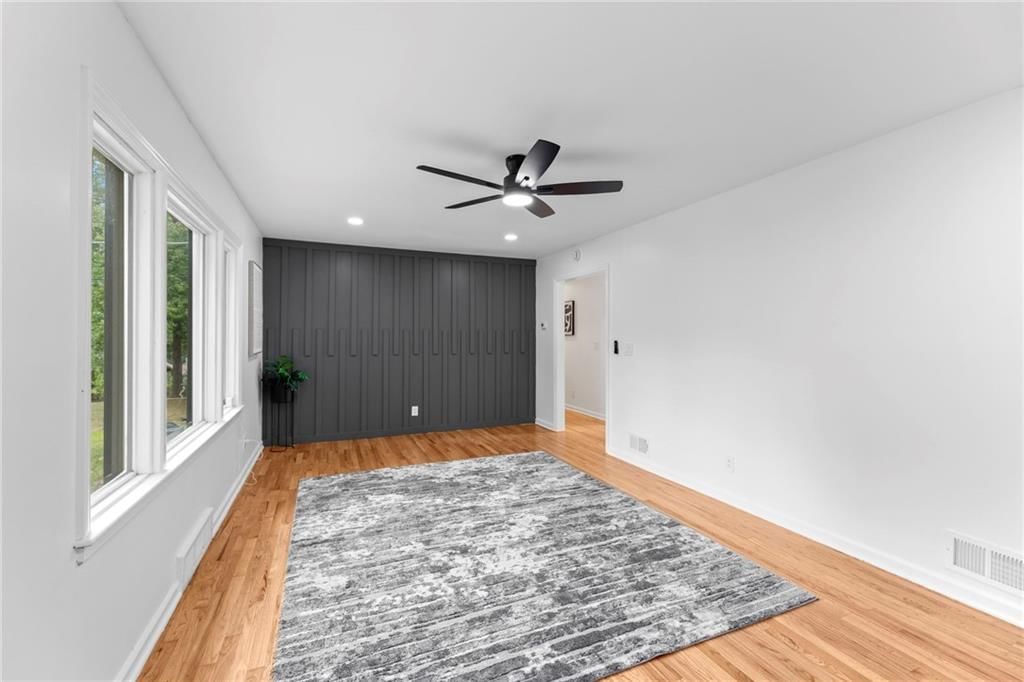 712 W 91st Street — photo 18