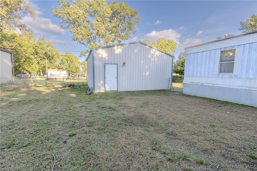 317 Etchen Boulevard — photo 42
