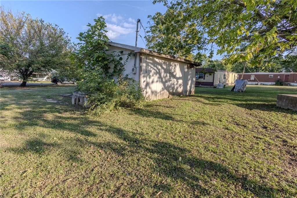317 Etchen Boulevard — photo 51