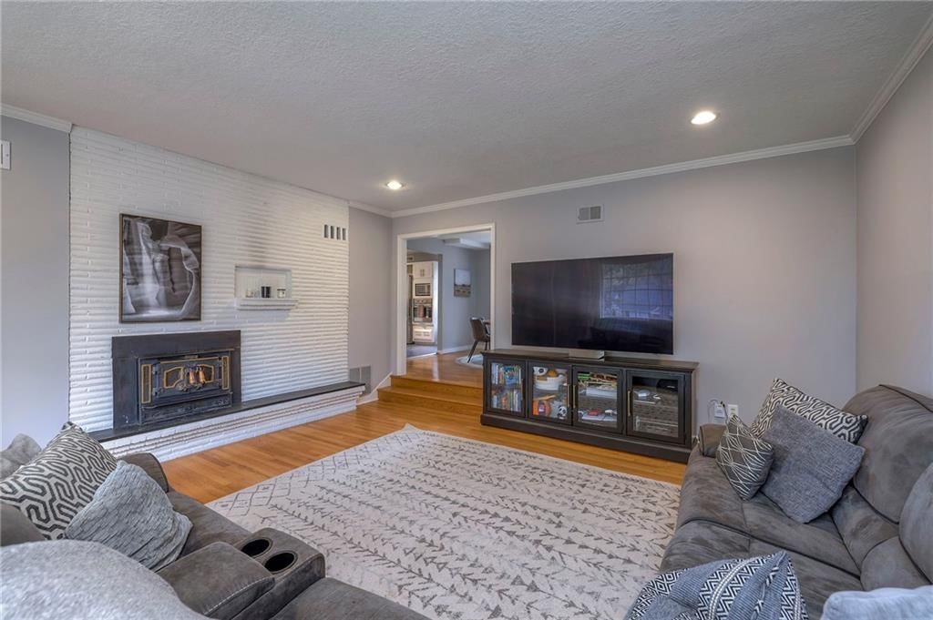 5914 Granada Street — photo 6