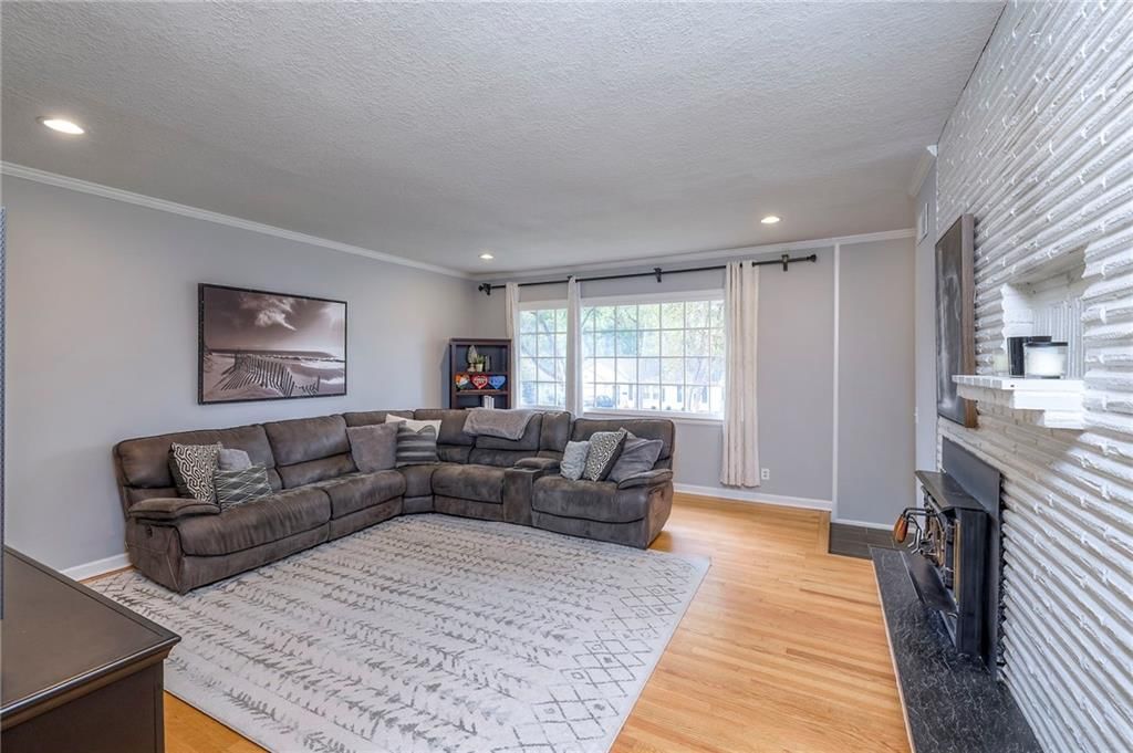 5914 Granada Street — photo 8