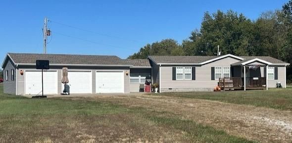 17239 E Quail Road — photo 2