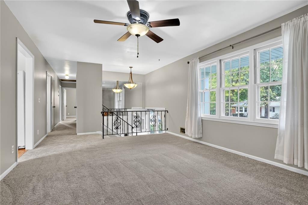 Photo 6 of 29 - 3625 N Park Avenue