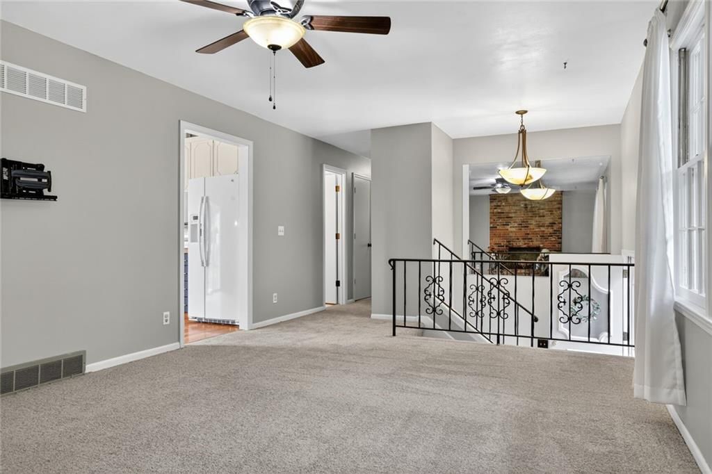 Photo 7 of 29 - 3625 N Park Avenue