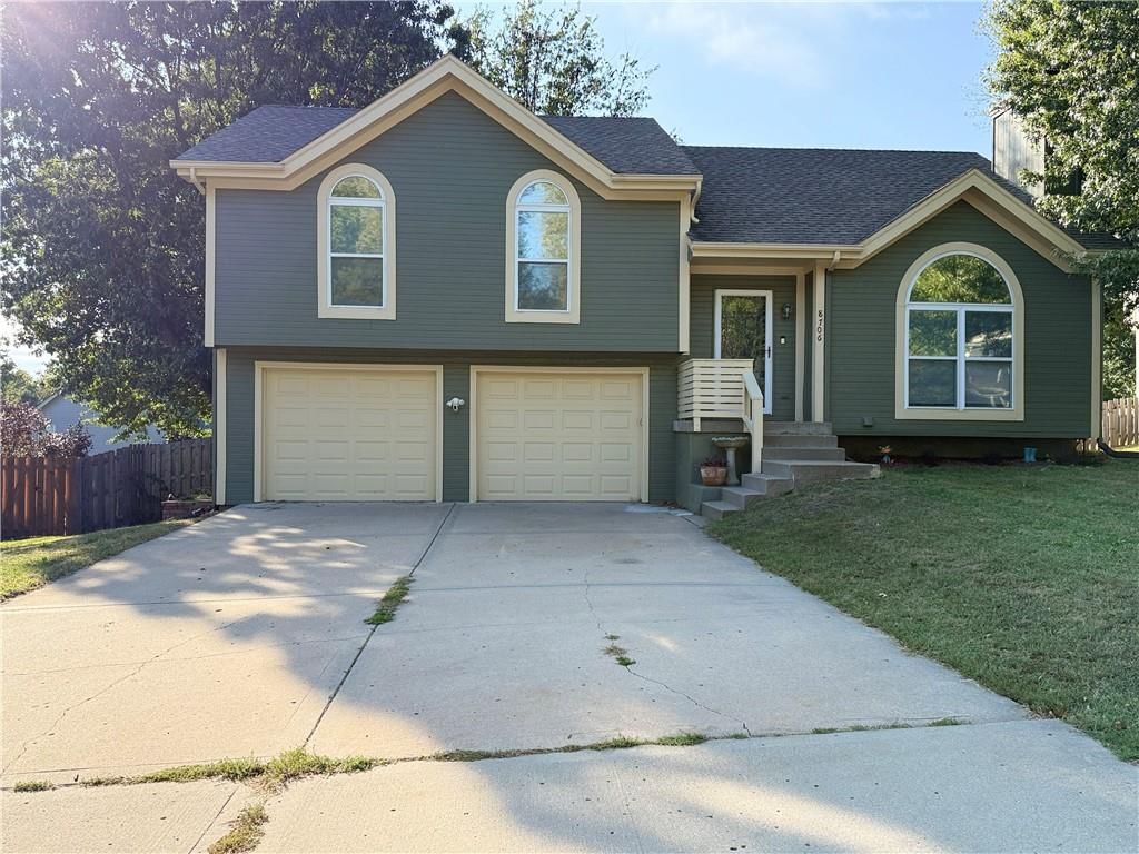 8706 N Wheaton Court — photo 2