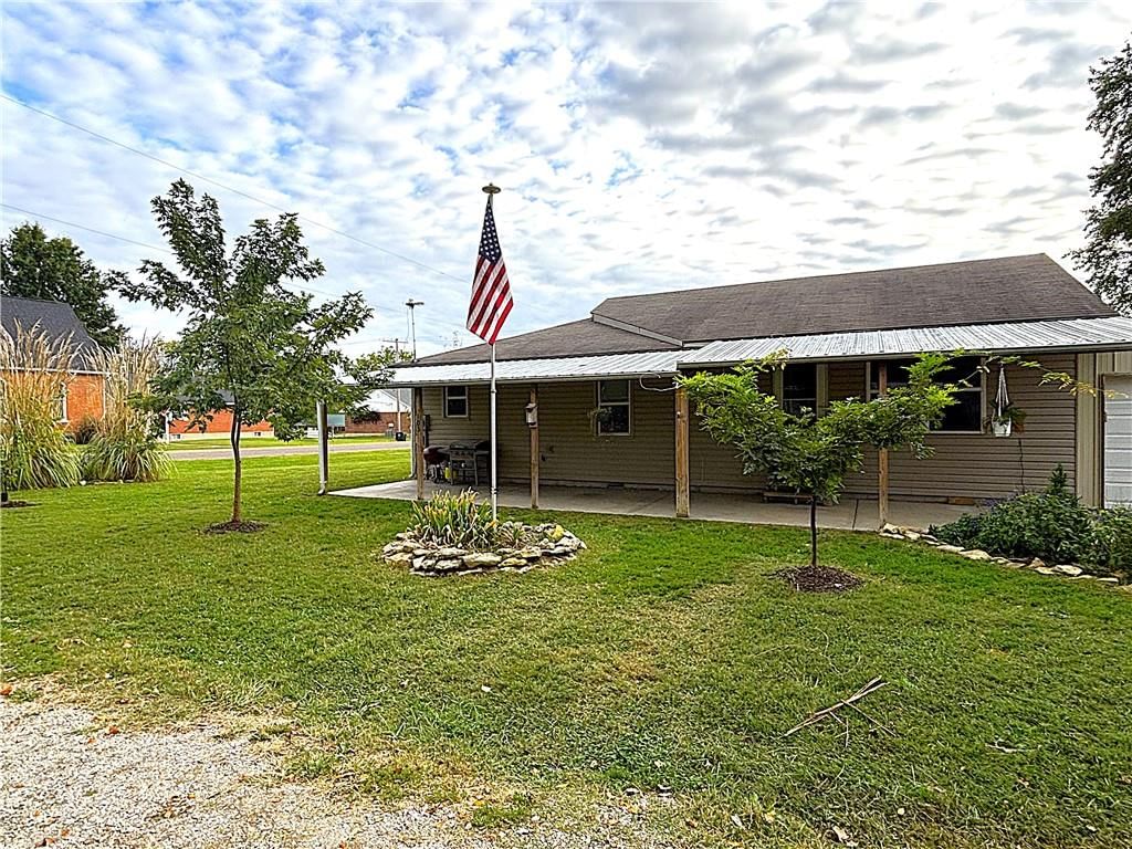 209 D Street, Creighton, MO