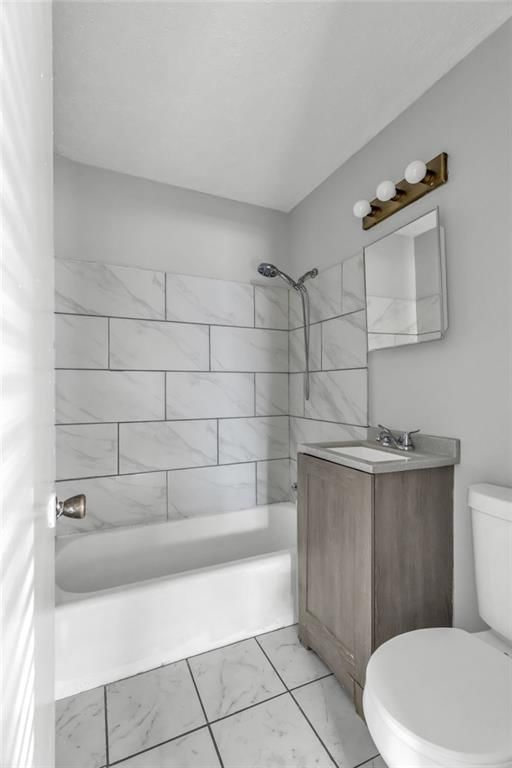10748 Cambridge Avenue — photo 12