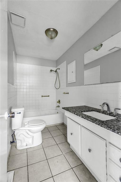 10748 Cambridge Avenue — photo 13