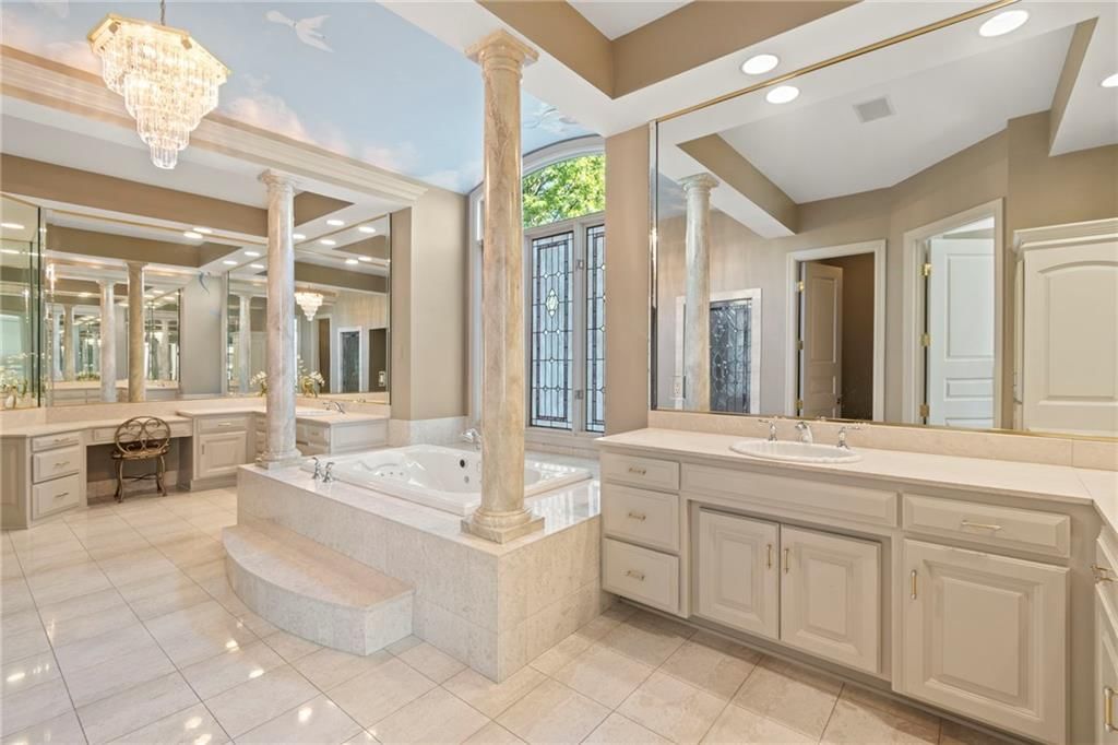 Photo 37 of 97 - 8000 NW Timbercrest Place