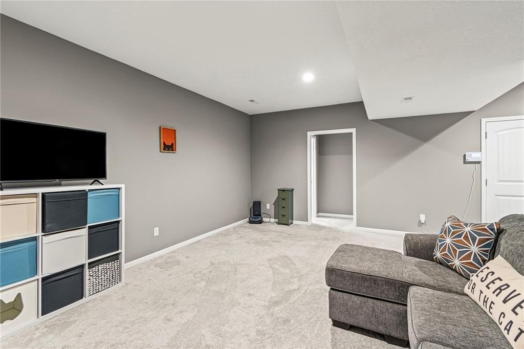 1020 Poplar Lane — photo 29