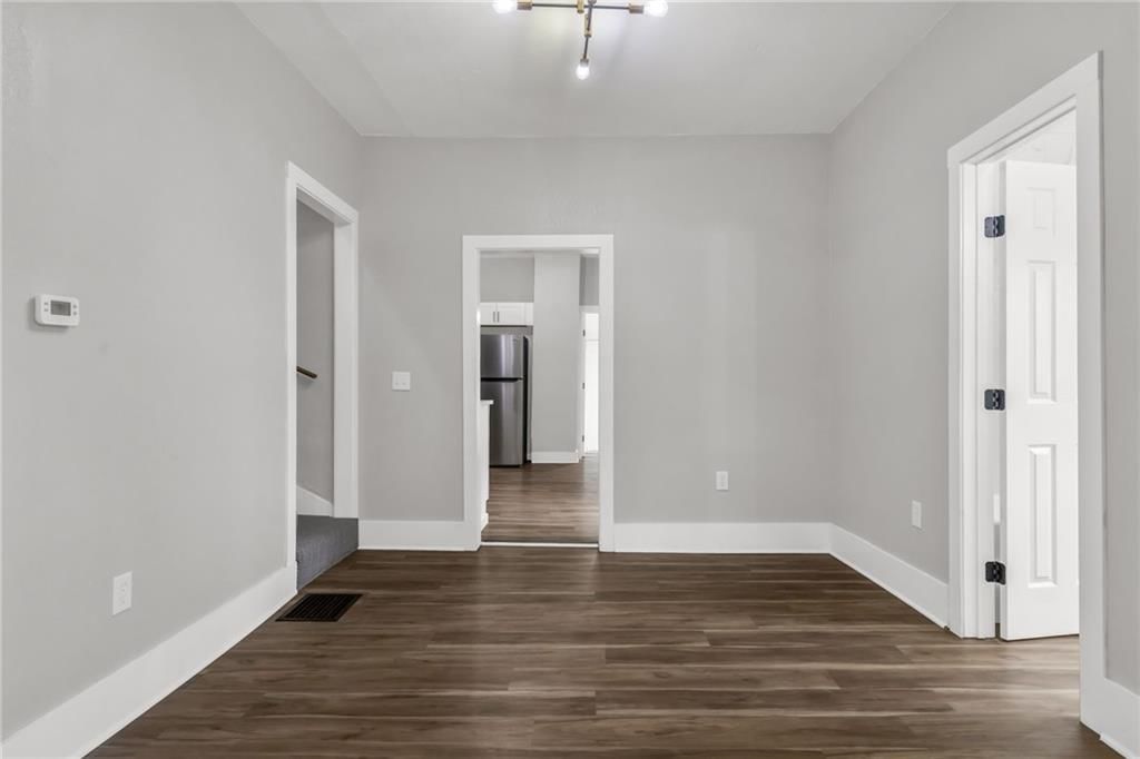 548 Freeman Avenue — photo 12