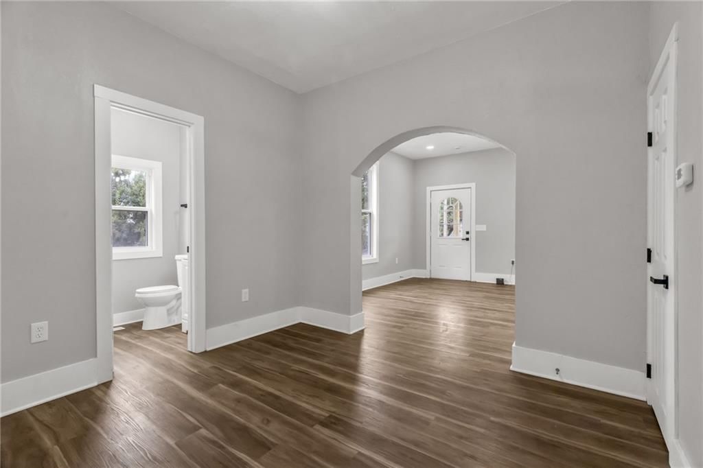 548 Freeman Avenue — photo 13