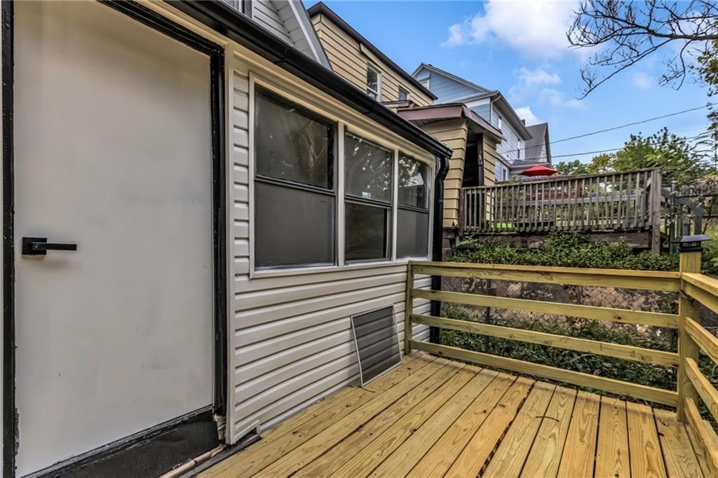 548 Freeman Avenue — photo 21