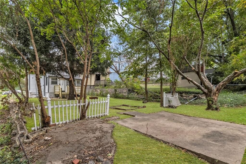548 Freeman Avenue — photo 23