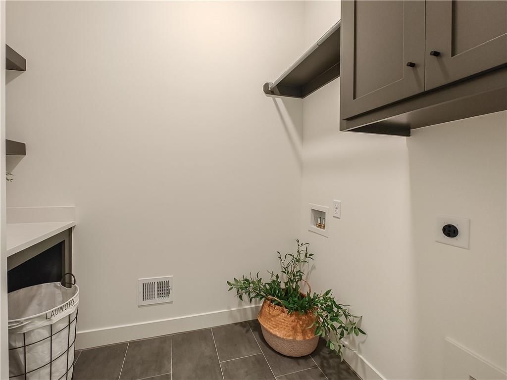 2452 W 179th Street — photo 26