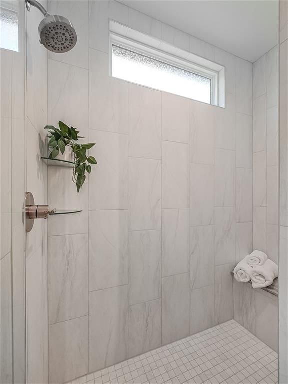 2452 W 179th Street — photo 32