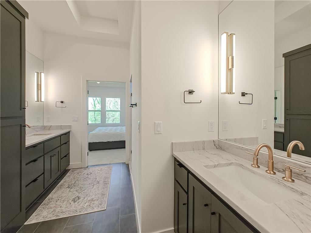 2452 W 179th Street — photo 34