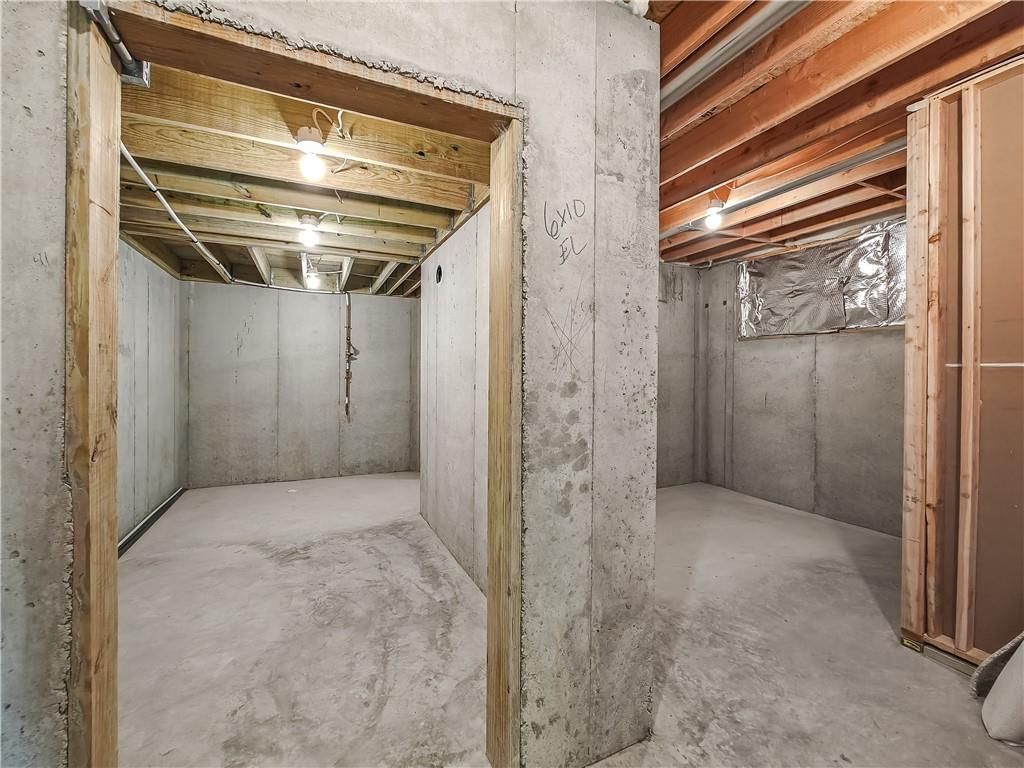 2452 W 179th Street — photo 37