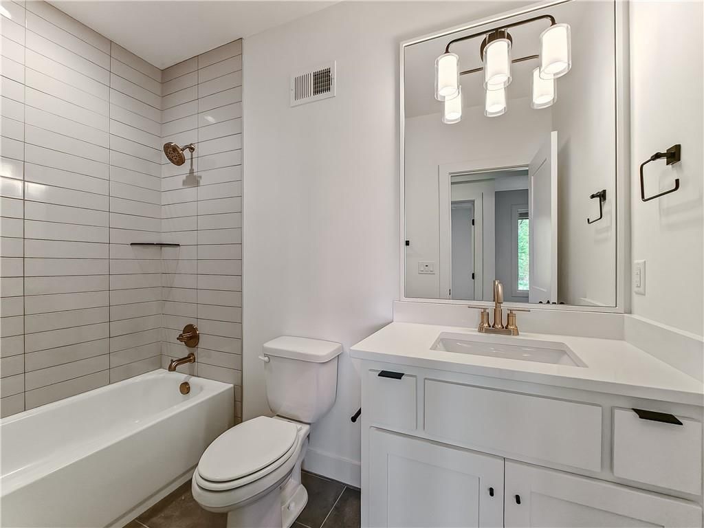 2452 W 179th Street — photo 45