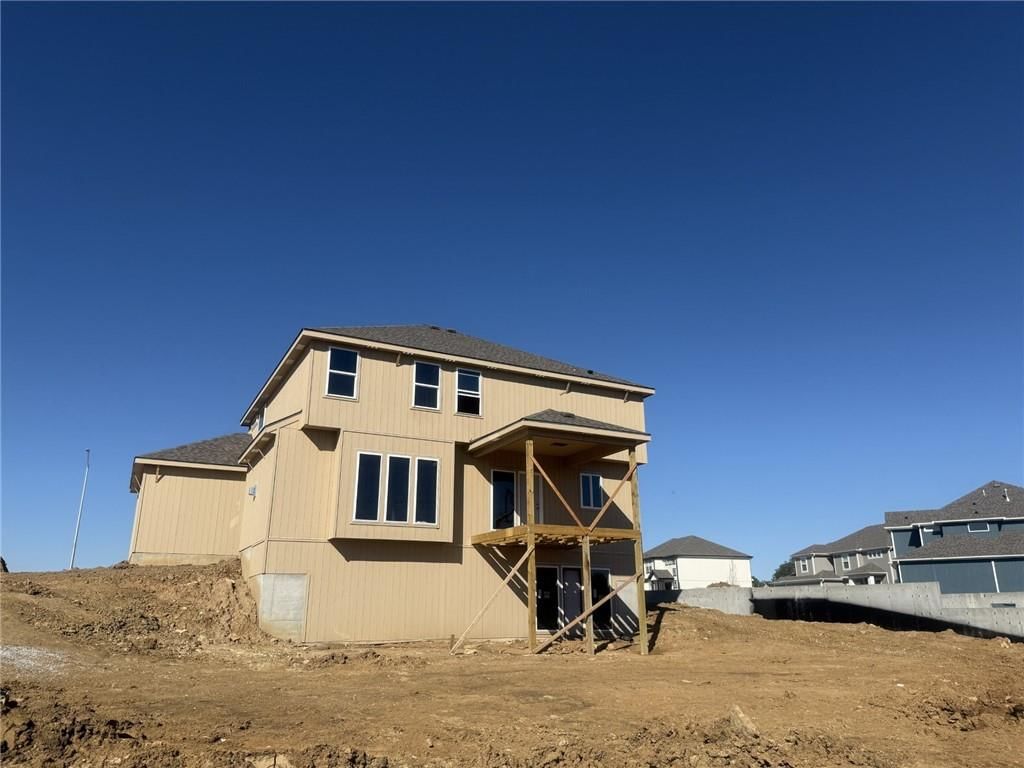 9007 N Poplar Avenue — photo 2