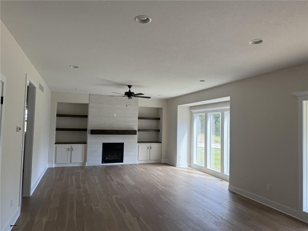 9007 N Poplar Avenue — photo 10