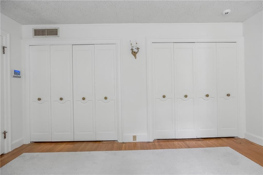 1208 W 57th Terrace — photo 29