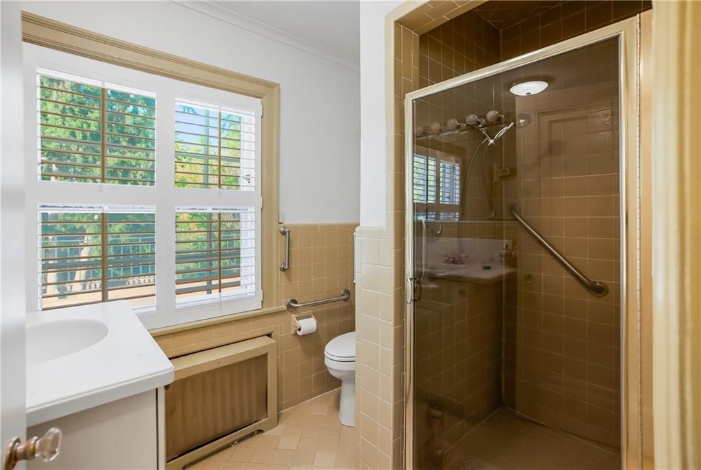 1208 W 57th Terrace — photo 37