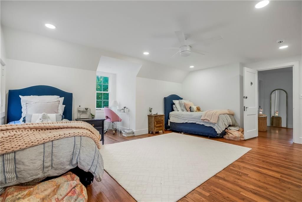 1208 W 57th Terrace — photo 43