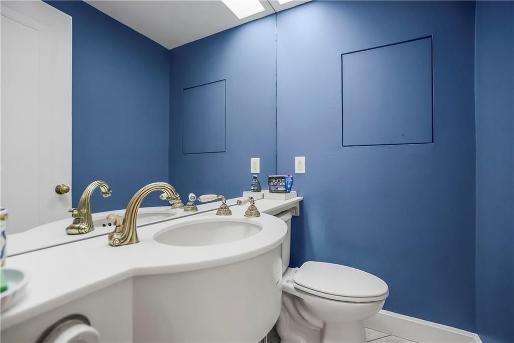 1208 W 57th Terrace — photo 48